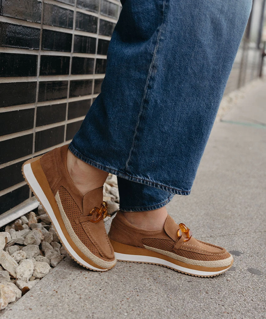 JADAH SNEAKERS PECAN SUEDE - re:vita(Jadah sneakers pecan suede resale) JADAH SNEAKERS PECAN SUEDE - Re:vita(Jadah Sneakers Pecan Suede Resale) -Dolce Vita Sale Store 24 3e30a32c 1ccd 40e9 8259 adcc66130aa5