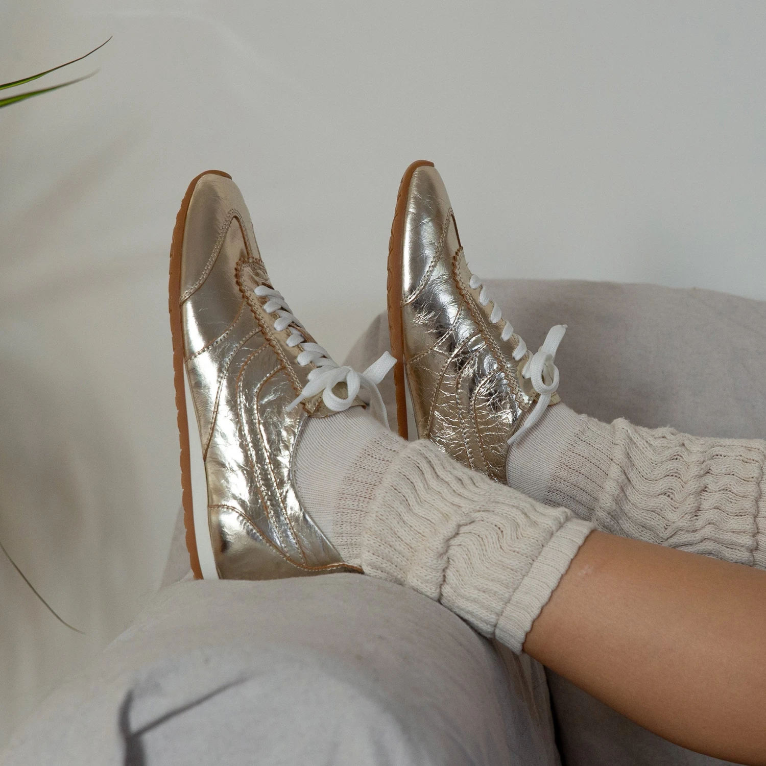 DELANY SNEAKERS LIGHT GOLD CRINKLE PATENT(Delany sneakers light gold crinkle patent) DELANY SNEAKERS LIGHT GOLD CRINKLE PATENT(Delany Sneakers Light Gold Crinkle Patent) -Dolce Vita Sale Store 37 1