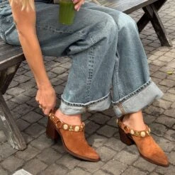 KANYON HEELS BROWN SUEDE(Kanyon Heels Brown Suede) -Dolce Vita Sale Store 40stepholejn Kanyon Heels Brown Suede 1