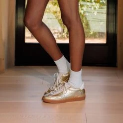 NOTICE SNEAKERS GOLD DISTRESSED LEATHER(Notice Sneakers Gold Distressed Leather) -Dolce Vita Sale Store 6 76aa631e eb48 401b 8891 f72cdd622cd9