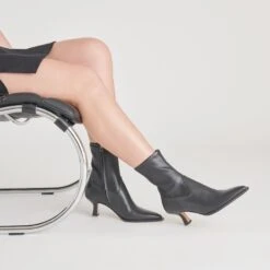 Dolce Vita ARYA BOOTS BLACK LEATHER(Arya Boots Black Leather) -Dolce Vita Sale Store DOLCEVITA BOOTIES ARYA BLACKLEATHER ONFOOT STANDARD 02 5184e319 dc58 48e0 8809 b65209fc098b