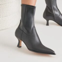 Dolce Vita ARYA BOOTS BLACK LEATHER(Arya Boots Black Leather) -Dolce Vita Sale Store DOLCEVITA BOOTIES ARYA BLACKLEATHER ONFOOT WIDE 01 7190ac14 3789 45b0 8548 85f215b0a7fb