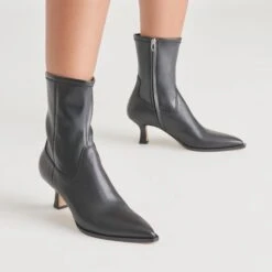 ARYA WIDE CALF BOOTS BLACK LEATHER(Arya Wide Calf Boots Black Leather) -Dolce Vita Sale Store DOLCEVITA BOOTIES ARYA BLACKLEATHER ONFOOT WIDE 02 1 0a7d3385 c7d9 43b8 8728 0b511ca7e193
