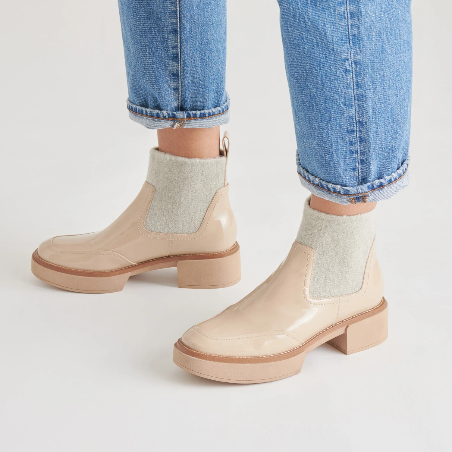 SALINE H2O BOOTIES DUNE CRINKLE PATENT(Saline h2o booties dune crinkle patent) SALINE H2O BOOTIES DUNE CRINKLE PATENT(Saline H2o Booties Dune Crinkle Patent) -Dolce Vita Sale Store DOLCEVITA BOOTIES SALINE DUNECRINKLEPATENT ONFOOT 01