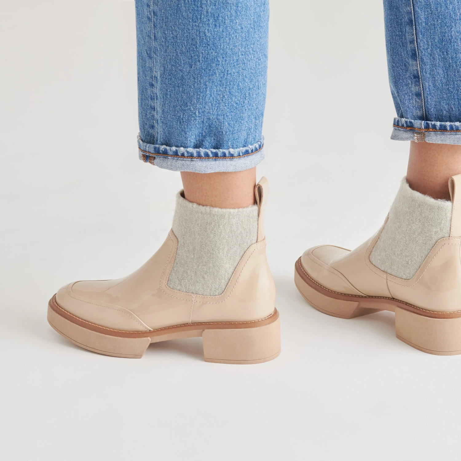 SALINE H2O BOOTIES DUNE CRINKLE PATENT(Saline h2o booties dune crinkle patent) SALINE H2O BOOTIES DUNE CRINKLE PATENT(Saline H2o Booties Dune Crinkle Patent) -Dolce Vita Sale Store DOLCEVITA BOOTIES SALINE DUNECRINKLEPATENT ONFOOT 02