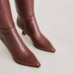 AUGGIE EXTRA WIDE CALF BOOTS CHOCOLATE LEATHER(Auggie Extra Wide Calf Boots Chocolate Leather) -Dolce Vita Sale Store DOLCEVITA BOOTS AUGGIE CHOCOLATELEATHER DETAILS 07 288e1c20 e351 415c 8b52 53a52299ca8f