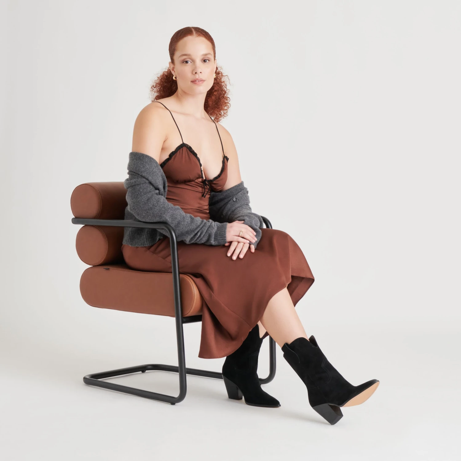 JESSEY BOOTS ONYX SUEDE(Jessey boots onyx suede) JESSEY BOOTS ONYX SUEDE(Jessey Boots Onyx Suede) -Dolce Vita Sale Store DOLCEVITA BOOTS JESSEY BLACKSUEDE ONFOOT 01 1