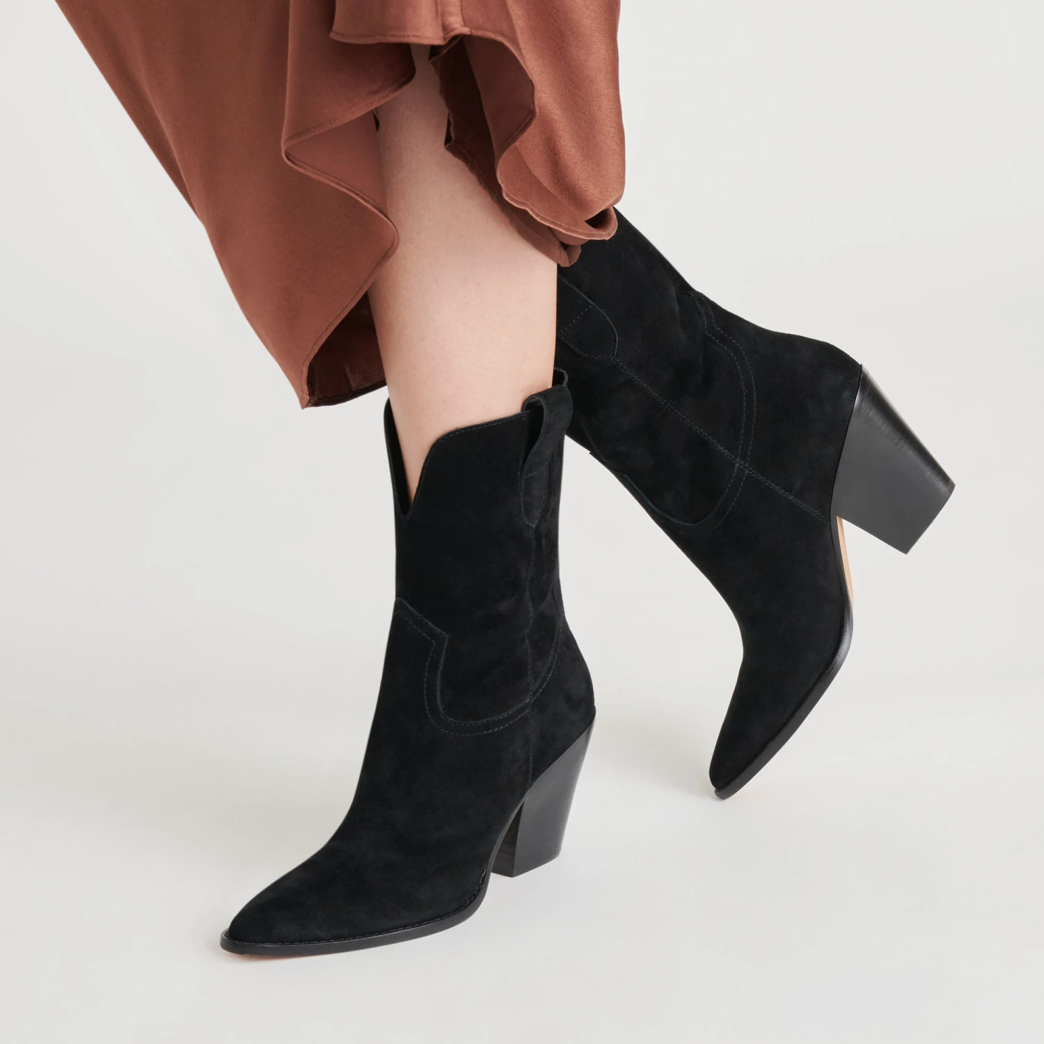 JESSEY BOOTS ONYX SUEDE(Jessey boots onyx suede) JESSEY BOOTS ONYX SUEDE(Jessey Boots Onyx Suede) -Dolce Vita Sale Store DOLCEVITA BOOTS JESSEY BLACKSUEDE ONFOOT 02 1