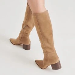 KIRSON BOOTS MUSHROOM SUEDE(Kirson Boots Mushroom Suede) -Dolce Vita Sale Store DOLCEVITA BOOTS KIRSON MUSHROOMSUEDE ONFOOT 02