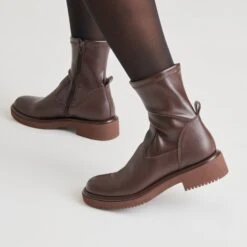 SIMAYA H2O BOOTS MAHOGANY LEATHER(Simaya H2o Boots Mahogany Leather) -Dolce Vita Sale Store DOLCEVITA BOOTS SIMAYAH2O MAHOGANYLEATHER ONFOOT 04