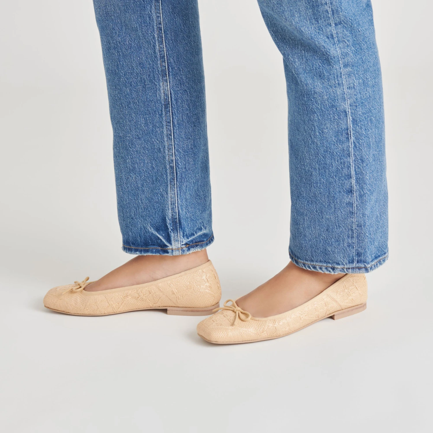 ANISA BALLET FLATS LT NATURAL WOVEN RAFFIA(Anisa ballet flats lt natural woven raffia) ANISA BALLET FLATS LT NATURAL WOVEN RAFFIA(Anisa Ballet Flats Lt Natural Woven Raffia) -Dolce Vita Sale Store DOLCEVITA FLATS ANISA LTNATURALWOVENRAFFIA ONFOOT 01