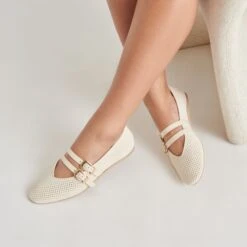 BAYLEE BALLET FLATS BONE PERFORATED SUEDE(Baylee Ballet Flats Bone Perforated Suede) 9 BAYLEE BALLET FLATS BONE PERFORATED SUEDE(Baylee Ballet Flats Bone Perforated Suede) -Dolce Vita Sale Store DOLCEVITA FLATS BAYLEE BONEPERFORATEDLEATHER ONFOOT 02