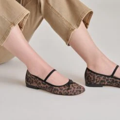 CADEL BALLET FLATS DK LEOPARD MESH(Cadel Ballet Flats Dk Leopard Mesh) -Dolce Vita Sale Store DOLCEVITA FLATS CADEL DKLEOPARDMESH ONFOOT 02