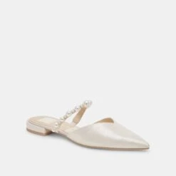 KANIKA PEARL FLATS VANILLA PEARLS(Kanika Pearl Flats Vanilla Pearls) -Dolce Vita Sale Store DOLCEVITA FLATS KANIKAPEARLLOW VANILLAPEARLS 01 f9641337 9a4f 4db2 ad52 4ae39f8f641d