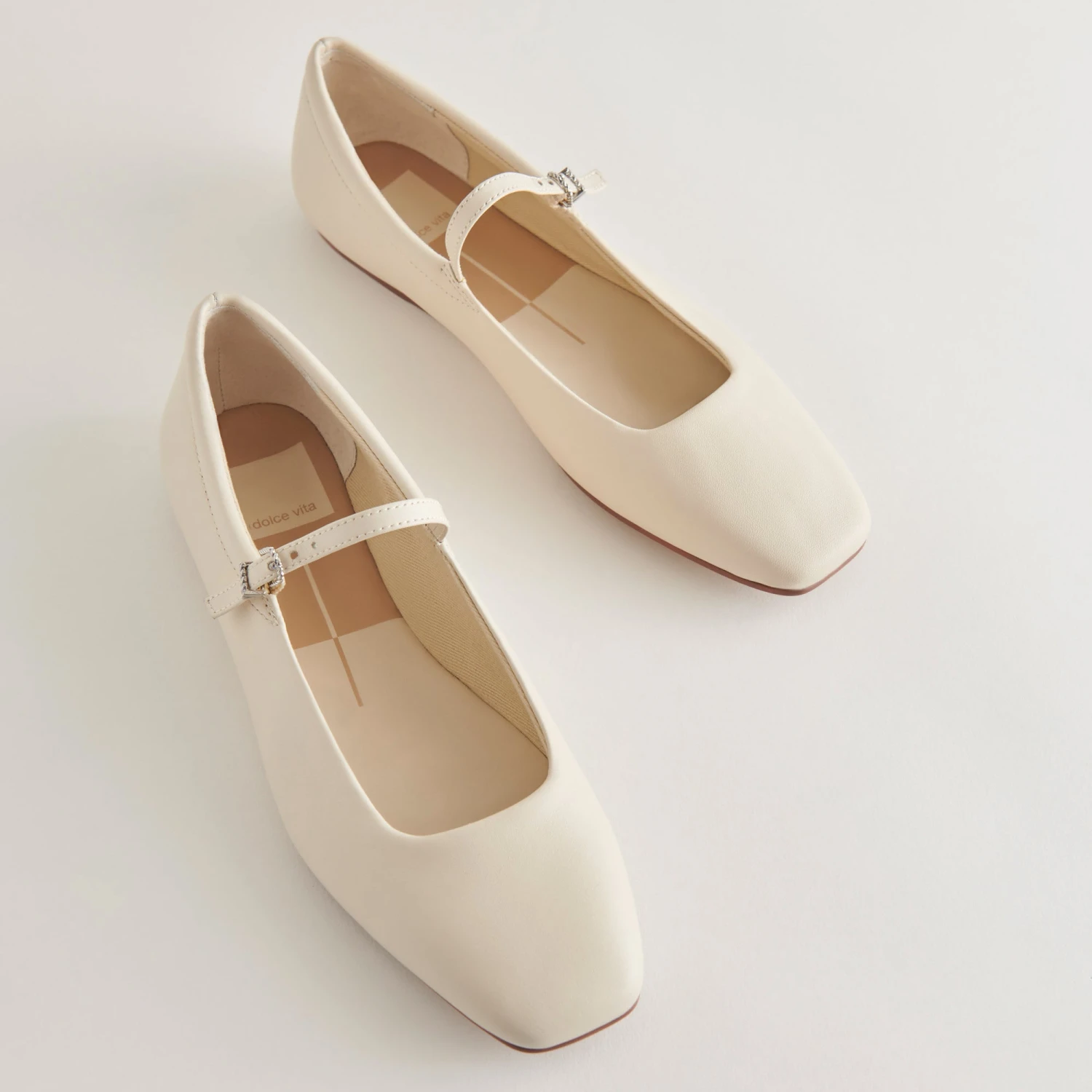 REYES BALLET FLATS IVORY LEATHER(Reyes flats ivory leather) REYES BALLET FLATS IVORY LEATHER(Reyes Flats Ivory Leather) -Dolce Vita Sale Store DOLCEVITA FLATS REYES IVORYLEATHER 2 ba40ecb8 b56a 4b68 9694 d3ae445efb91