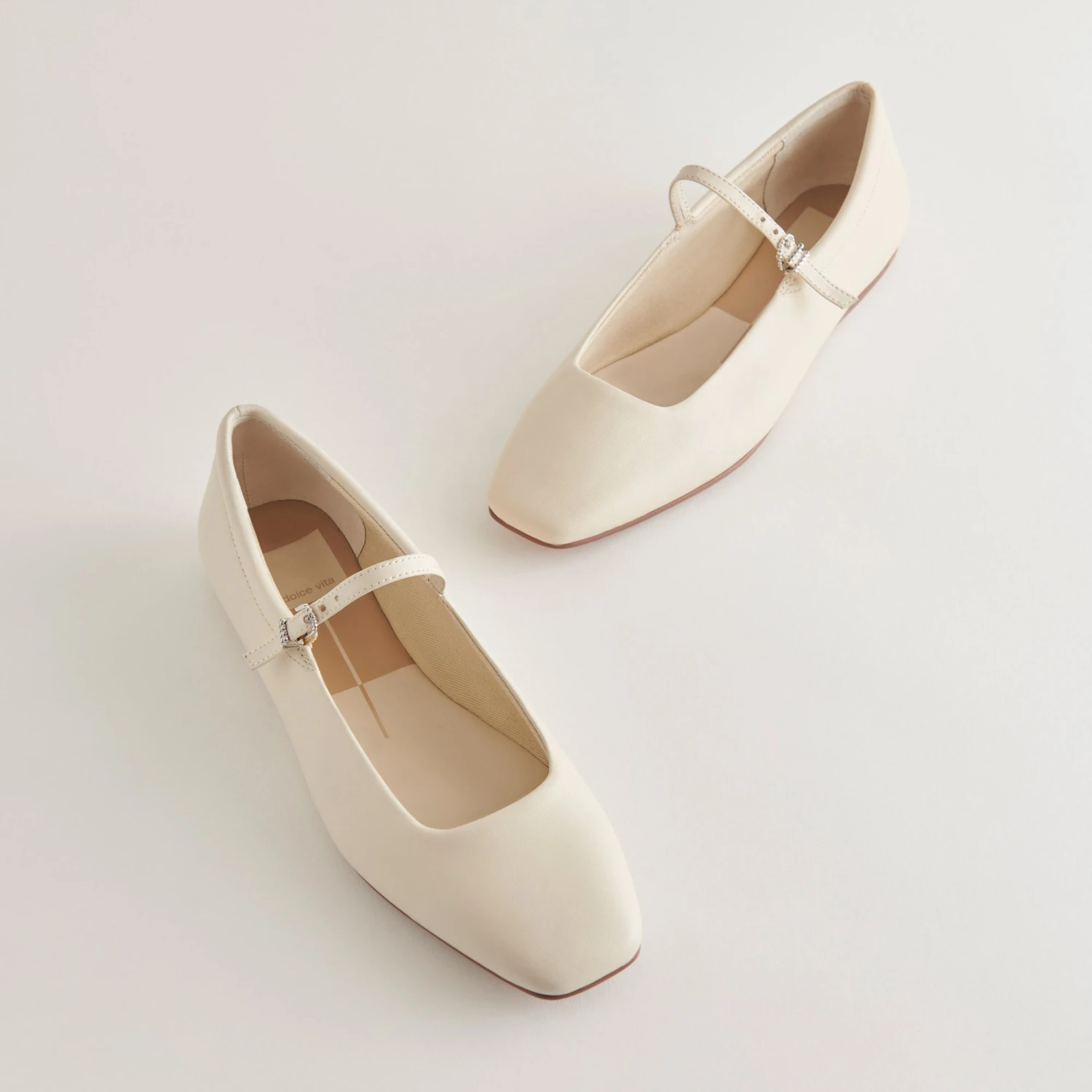 REYES BALLET FLATS IVORY LEATHER(Reyes flats ivory leather) REYES BALLET FLATS IVORY LEATHER(Reyes Flats Ivory Leather) -Dolce Vita Sale Store DOLCEVITA FLATS REYES IVORYLEATHER 3