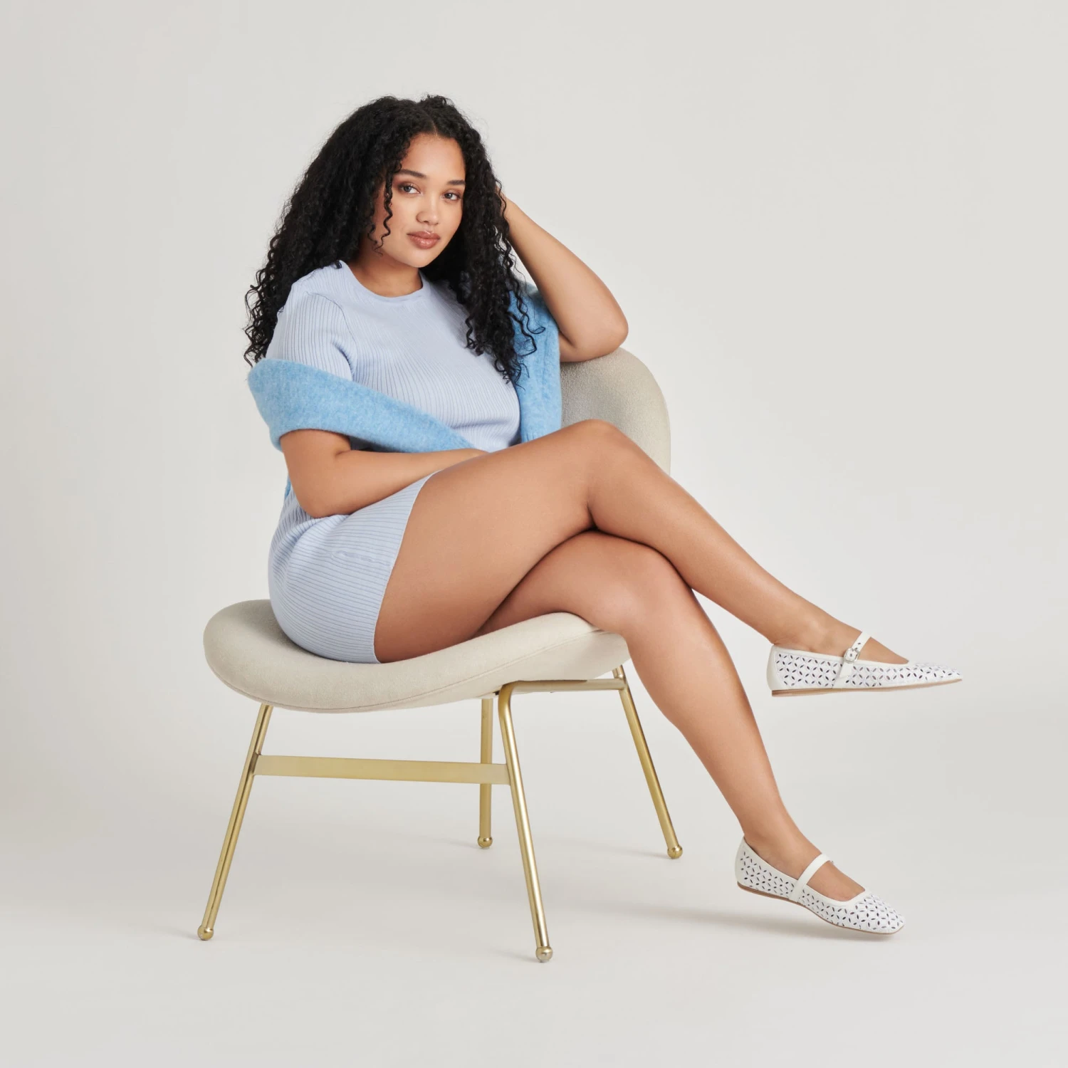 RODNI EYELET PERF BALLET FLATS TRUE WHITE LEATHER(Rodni eyelet perf ballet flats true white leather) RODNI EYELET PERF BALLET FLATS TRUE WHITE LEATHER(Rodni Eyelet Perf Ballet Flats True White Leather) -Dolce Vita Sale Store DOLCEVITA FLATS RODNIEYELETPERF TRUEWHITELEATHER ONFOOT 01