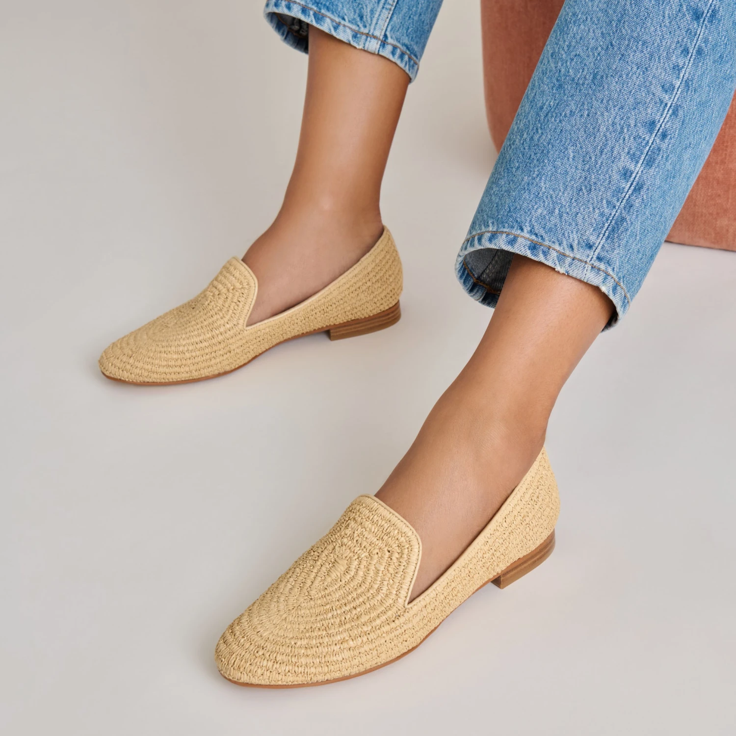 BAYLEN FLATS NATURAL WOVEN RAFFIA(Baylen flats natural woven raffia) BAYLEN FLATS NATURAL WOVEN RAFFIA(Baylen Flats Natural Woven Raffia) -Dolce Vita Sale Store DOLCEVITA FLAT BAYLEN NATURALWOVENRAFFIA ONFOOT 02