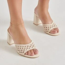 MARGOE HEELS CREME WOVEN STELLA(Margoe Heels Creme Woven Stella) 3 MARGOE HEELS CREME WOVEN STELLA(Margoe Heels Creme Woven Stella) -Dolce Vita Sale Store DOLCEVITA HEELS MARGOE CREAM WOVENSTELLA ONFOOT 01