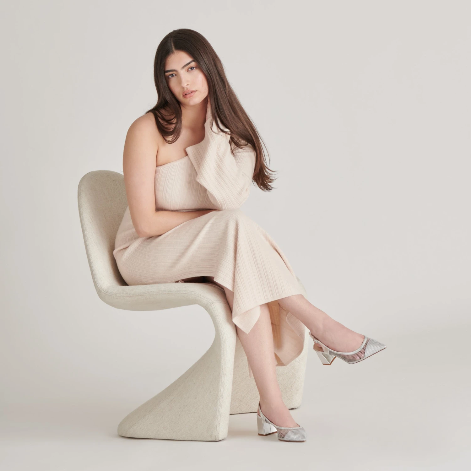 BLONDI HEELS SILVER MESH(Blondi heels silver mesh) BLONDI HEELS SILVER MESH(Blondi Heels Silver Mesh) -Dolce Vita Sale Store DOLCEVITA HEELS BLONDI SILVERMESH ONFOOT 01