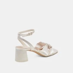 BRENNA WIDE HEELS IVORY SATIN(Brenna Wide Heels Ivory Satin) -Dolce Vita Sale Store DOLCEVITA HEELS BRENNA IVORY SATIN 03 da8ca0f6 6748 436c bfbf 66bcc53d58dd