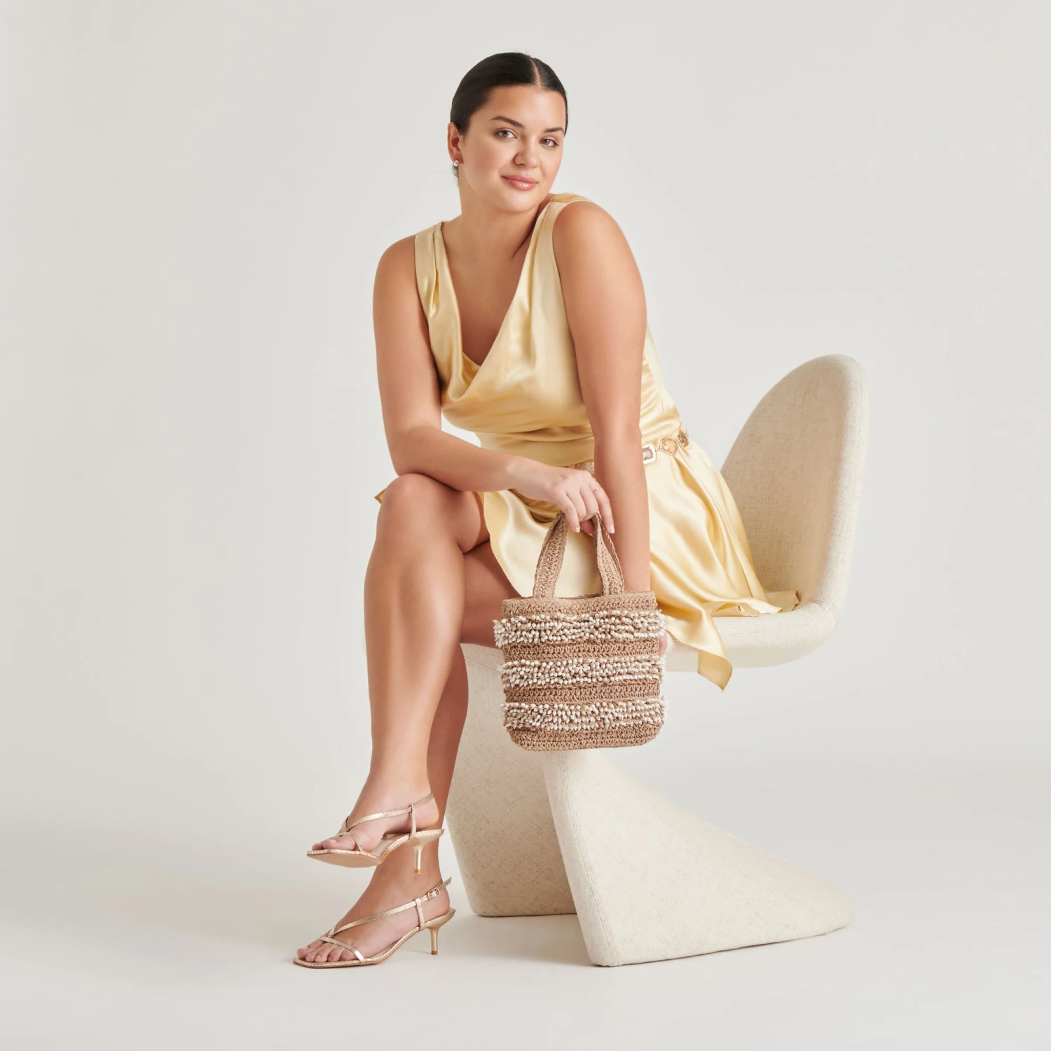 LAURY HEELS CHAMPAGNE EMBOSSED LEATHER(Laury heels champagne embossed leather) LAURY HEELS CHAMPAGNE EMBOSSED LEATHER(Laury Heels Champagne Embossed Leather) -Dolce Vita Sale Store DOLCEVITA HEELS LAURY CHAMPAGNEEMBOSSEDLEATHER ONFOOT 01