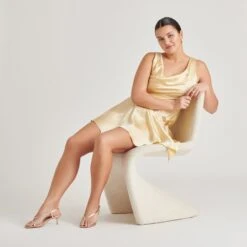 LAURY HEELS CHAMPAGNE EMBOSSED LEATHER(Laury Heels Champagne Embossed Leather) 9 LAURY HEELS CHAMPAGNE EMBOSSED LEATHER(Laury Heels Champagne Embossed Leather) -Dolce Vita Sale Store DOLCEVITA HEELS LAURY CHAMPAGNEEMBOSSEDLEATHER ONFOOT 02