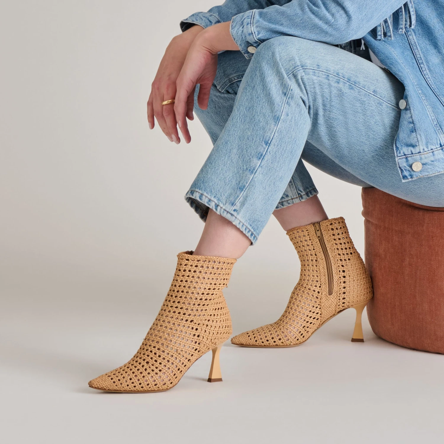 LONNI BOOTIES LIGHT TAN WOVEN LEATHER(Lonni booties light tan woven leather) LONNI BOOTIES LIGHT TAN WOVEN LEATHER(Lonni Booties Light Tan Woven Leather) -Dolce Vita Sale Store DOLCEVITA HEELS LONNI LIGHTTANWOVENLEATHER ONFOOT