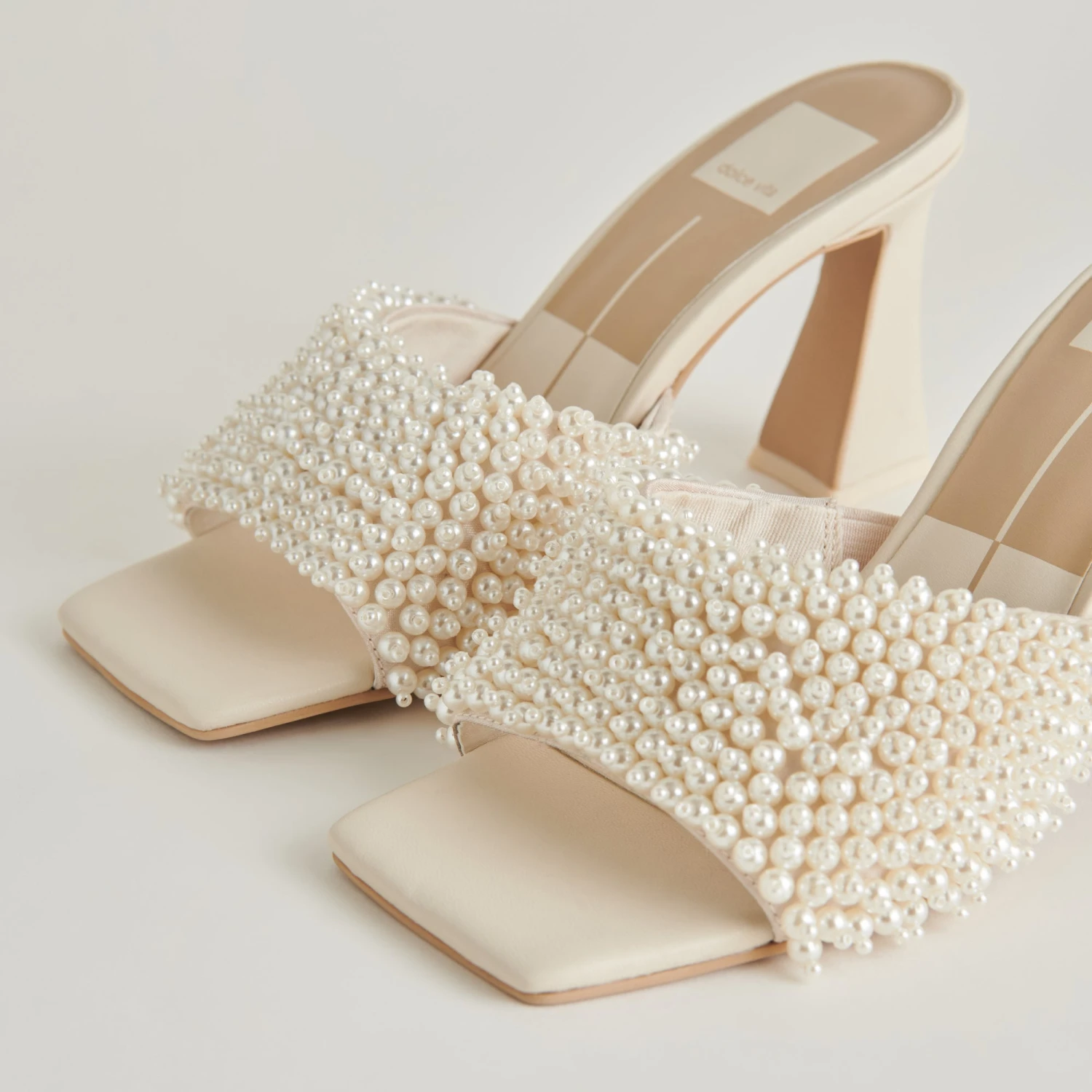 NANDY PEARL HEELS VANILLA PEARLS(Nandy pearl heels vanilla pearls) NANDY PEARL HEELS VANILLA PEARLS(Nandy Pearl Heels Vanilla Pearls) -Dolce Vita Sale Store DOLCEVITA HEELS NANDYPEARL VANILLAPEARLS DETAILS 02