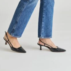 Dolce Vita ODELA HEELS MIDNIGHT CRINKLE PATENT(Odela Heels Midnight Crinkle Patent) -Dolce Vita Sale Store DOLCEVITA HEELS ODELLA BLACKLEATHER ONFOOT 03