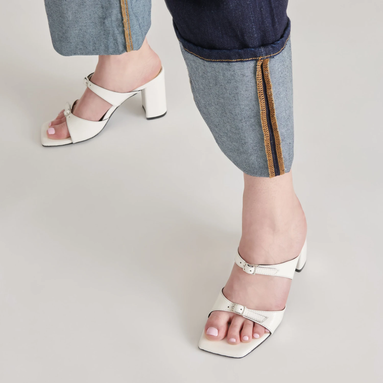 SHANE HEELS OFF WHITE CRINKLE PATENT(Shane heels off white crinkle patent) SHANE HEELS OFF WHITE CRINKLE PATENT(Shane Heels Off White Crinkle Patent) -Dolce Vita Sale Store DOLCEVITA HEELS SHANE OFFWHITECRINKLEPATENT ONFOOT 1