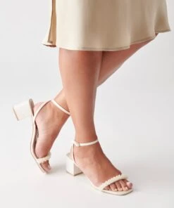 ZALIMA HEELS VANILLA PEARLS(Zalima Heels In Vanilla Pearls) -Dolce Vita Sale Store DOLCEVITA HEELS ZALIMA VANILLA PEARLS ONFOOT 01