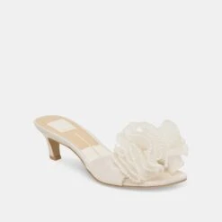 NARITA PEARL HEELS OFF WHITE SATIN(Narita Pearl Heels Off White Satin) 4 NARITA PEARL HEELS OFF WHITE SATIN(Narita Pearl Heels Off White Satin) -Dolce Vita Sale Store DOLCEVITA HEEL NARITAPEARL OFFWHITESATIN 01