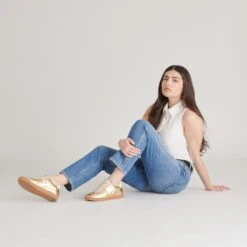 NOTICE SNEAKERS GOLD DISTRESSED LEATHER(Notice Sneakers Gold Distressed Leather) -Dolce Vita Sale Store DOLCEVITA SNEAKERS NOTICE GOLDDISTRESSEDLEATHER ONFOOT