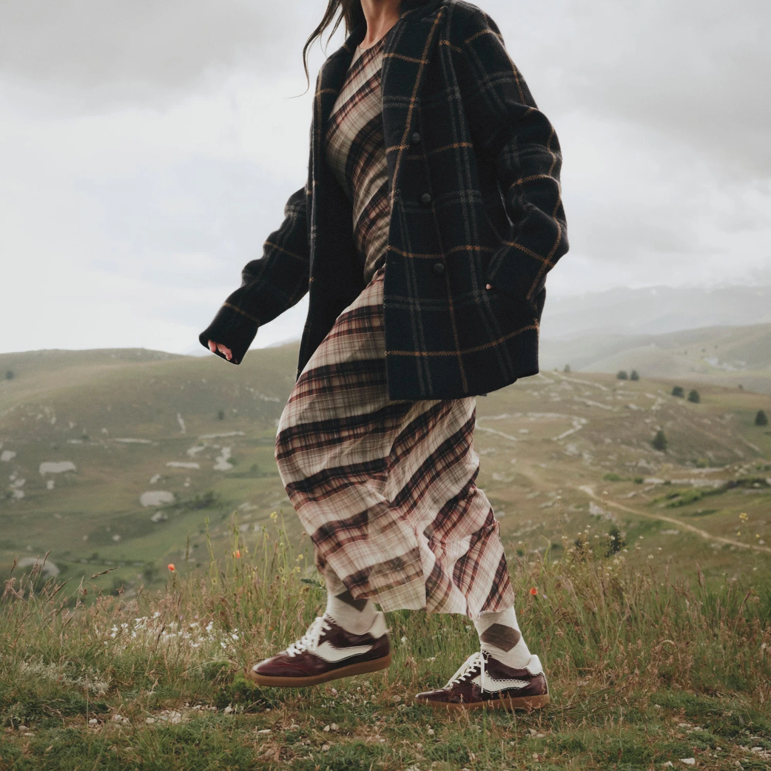 NOTICE STITCH SNEAKERS OXBLOOD CROCO EMBOSSED LEATHER(Notice stitch sneakers oxblood croco embossed leather) NOTICE STITCH SNEAKERS OXBLOOD CROCO EMBOSSED LEATHER(Notice Stitch Sneakers Oxblood Croco Embossed Leather) -Dolce Vita Sale Store DOLCEVITA SNEAKERS NOTICE STITCH OXBLOOD CROCO EMBOSSED LEATHER 2