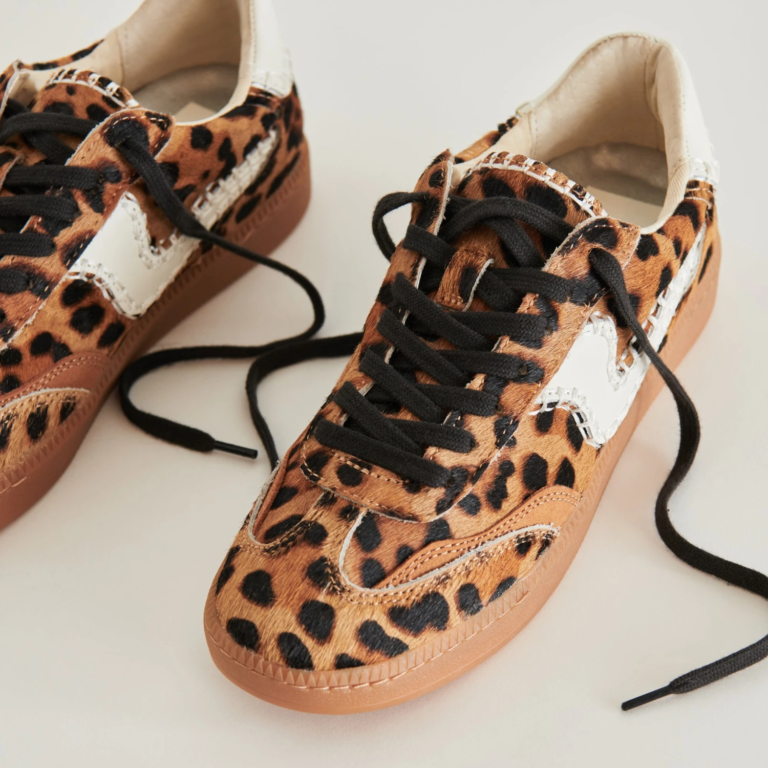 NOTICE STITCH SNEAKERS DK LEOPARD CALF HAIR(Notice stitch sneakers dk leopard calf hair) NOTICE STITCH SNEAKERS DK LEOPARD CALF HAIR(Notice Stitch Sneakers Dk Leopard Calf Hair) -Dolce Vita Sale Store DOLCEVITA SNEAKER NOTICESTITCH DKLEOPARDCALFHAIR DETAILS 03
